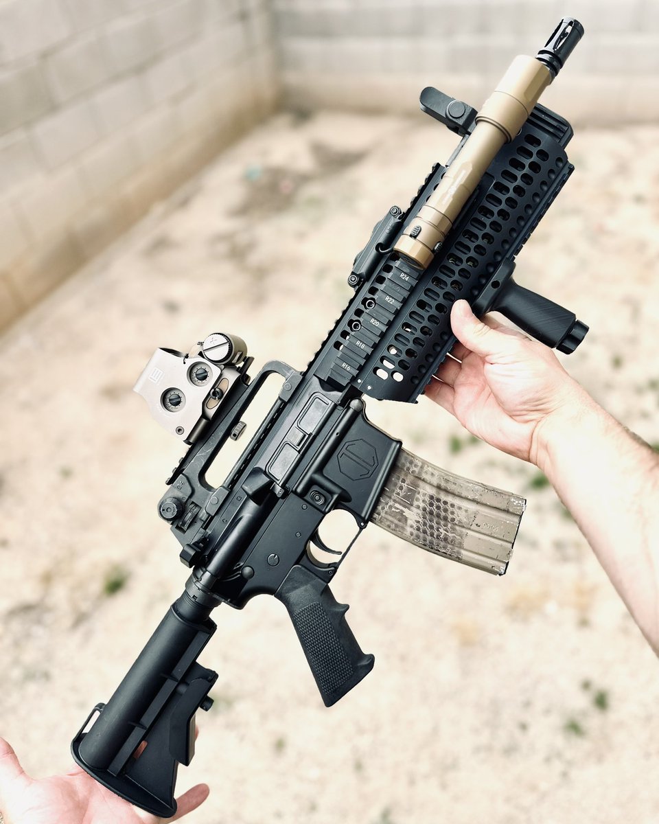 robsolo89's tweet photo. Colt IAR is thiccc! https://t.co/vBjKbZQuRK