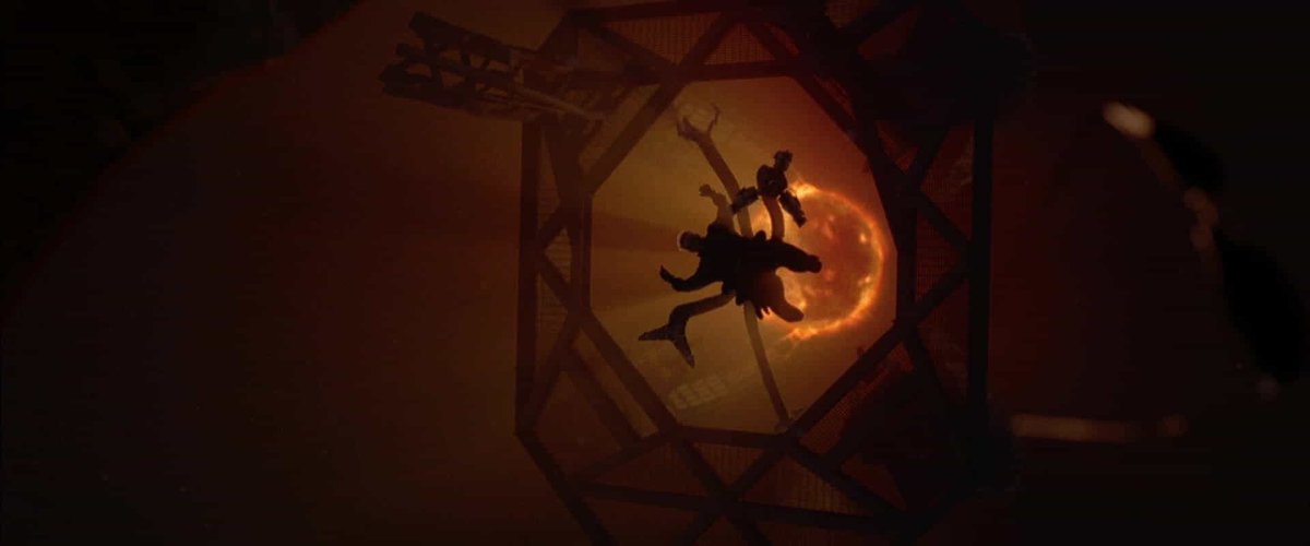 Mandevil23's tweet photo. underrated shots of spider-man 2 https://t.co/awLEpjZ3Do