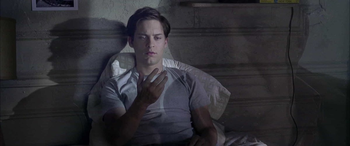 Mandevil23's tweet photo. underrated shots of spider-man 2 https://t.co/awLEpjZ3Do