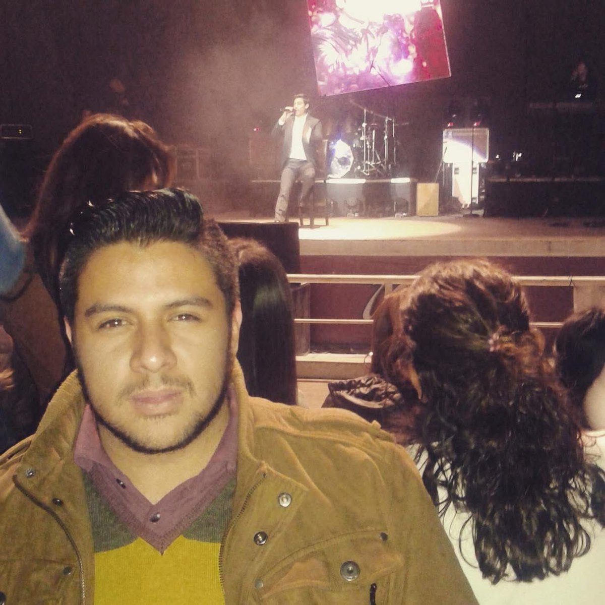 chicomangos's tweet photo. Sin duda mi disco favorito Fascinación, hermosas canciones y lo mejor de todo fue con la gira en donde me pude empezar a comprar mis boletos con el esfuerzo de mi trabajo y ahorros ❤️

#ClubCarigue #SabadoRiverista 
@club_carigue @Clubcariguegto @_CarlosRivera https://t.co/pMeyuKoQ8Q
