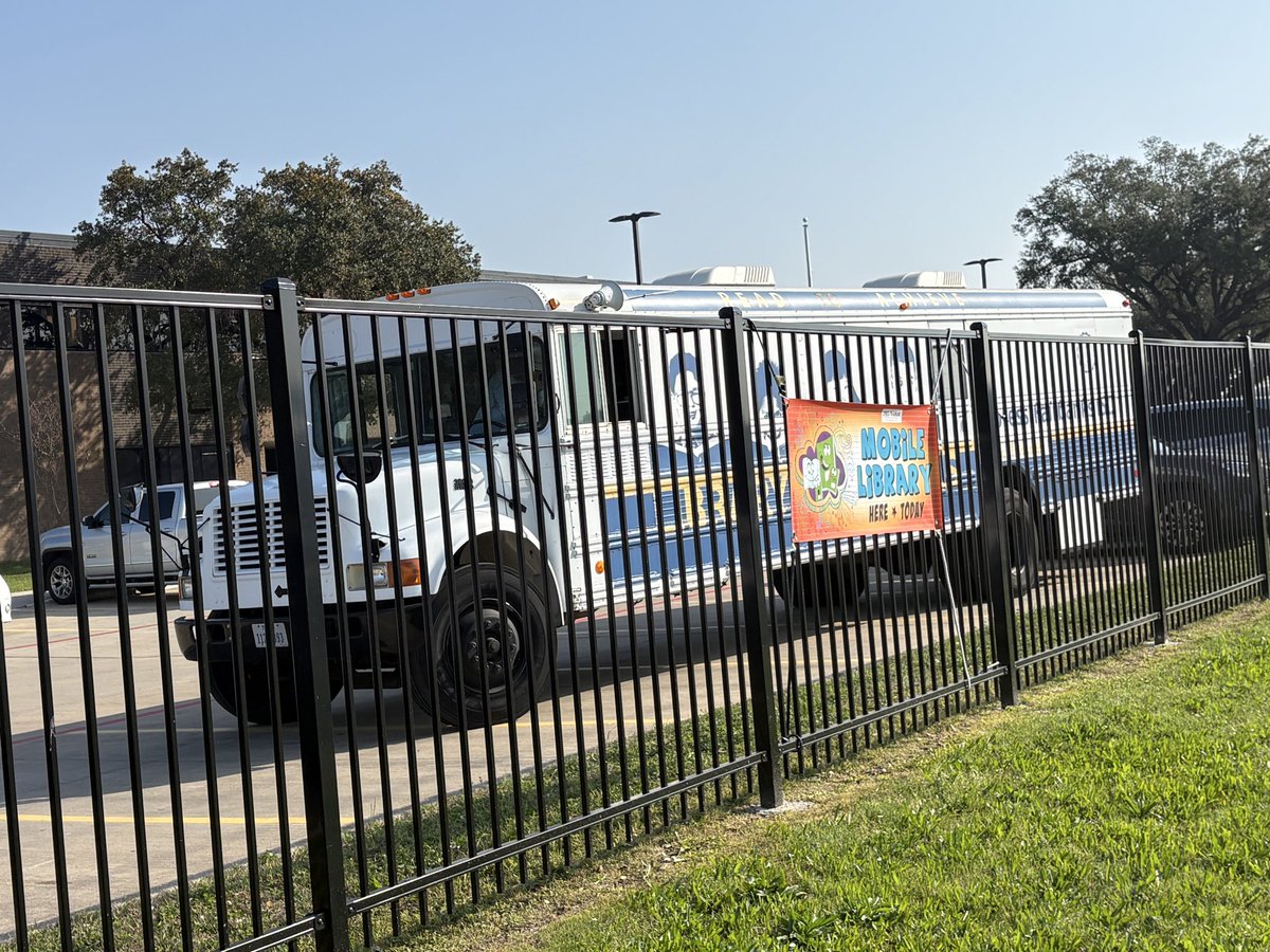 CyFairLibraries tweet media