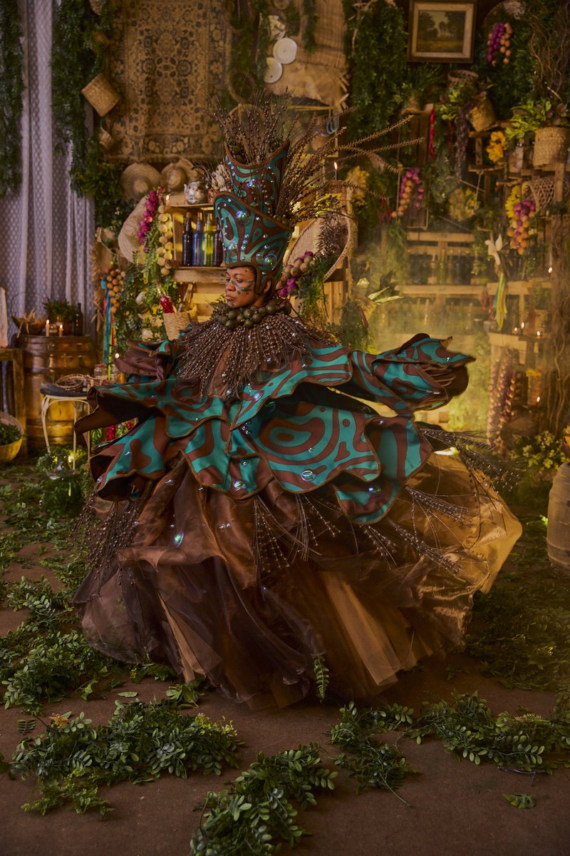 SidneiFranca's tweet photo. Rio. Amazonas. Águas. Barrentas. Maré. Arrebentação

EPM // Processo Criativo, 2025-2026

Criação carnavalesca é arte que obedece a sensações, guia sentimentos, externa percepções sensoriais que antecedem a lógica imposta pelo raciocínio cartesiano 

(+) https://t.co/pqPQVrpv2J