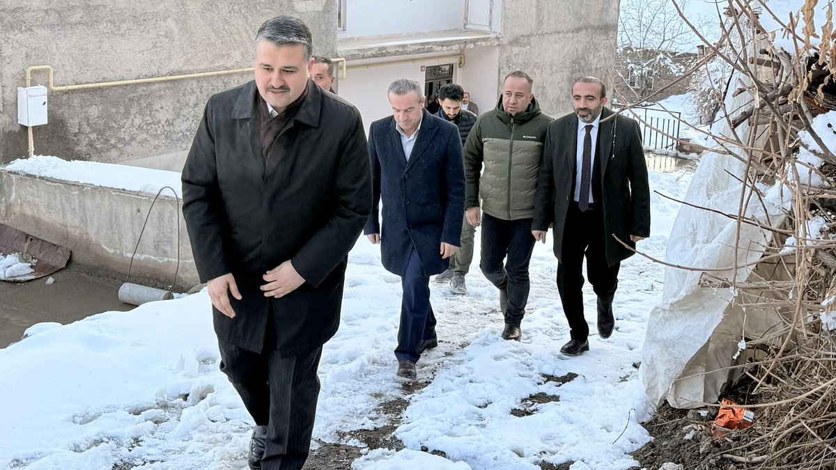 📍 Hakkâri | Merkez

Genel Merkez İl Koordinatörümüz <a href="/byildiz63/">Bahattin Yıldız 🇹🇷</a> , Merkez İlçe Başkanımız <a href="/CumhurDemir_/">Cumhur DEMİR 🇹🇷🇵🇸</a> ve teşkilatımızla birlikte;
🔹 Hacı Abdurrahman Çallı
🔹 Abdulkadir Kızılkaya
🔹 Necmettin Yakar’ın ailelerini ve akrabalarını ziyaret ederek mübarek Ramazan’ın bereketli