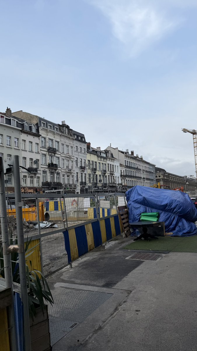 imzr92's tweet photo. Pas besoin de dire où je suis mdrrr qu’Allah libère bxl des travaux https://t.co/7YgBDEoUnz