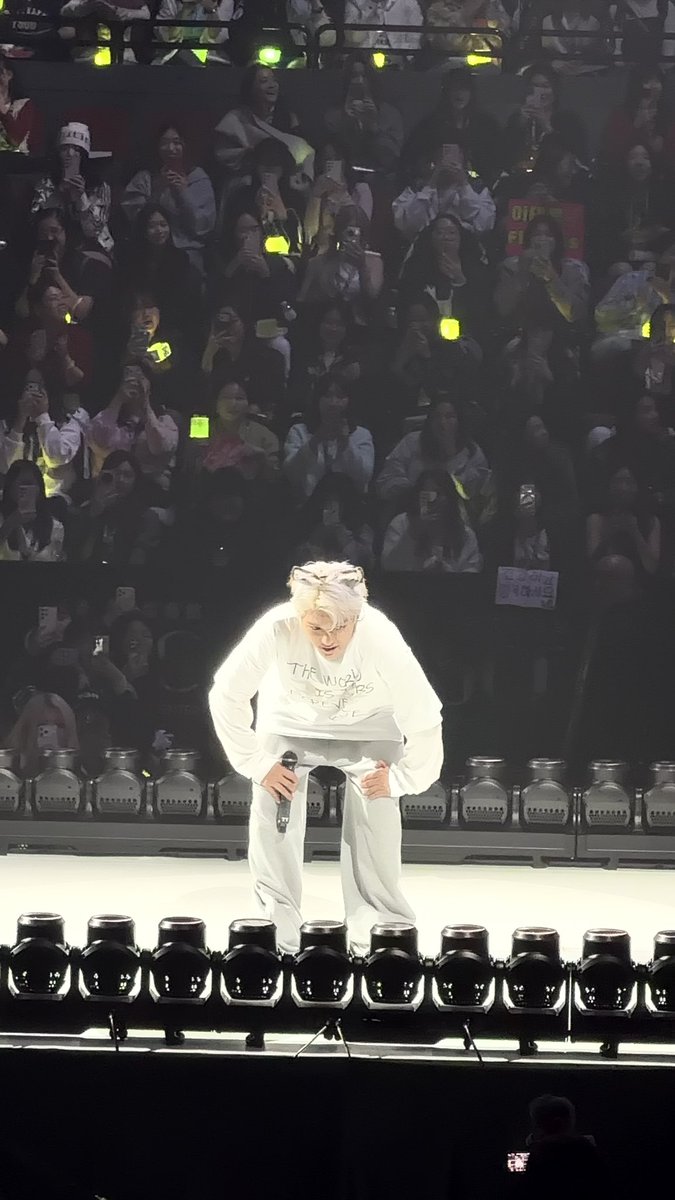 누가 스포할때 이렇게 귀엽게 쭈그려서 하니
260228 마카오 
#태용 #NCT127