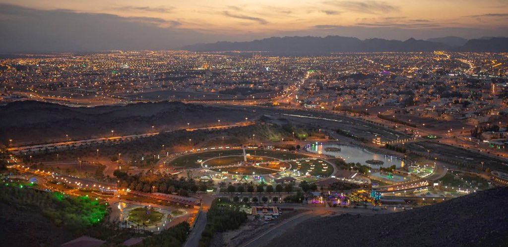 اللّٰهُم أحرس بلادنا وبلاد المسلمين 
بعينك التي لا تنام .

 #المملكة_العربية_السعودية
#امن_الخليج_خط_احمر