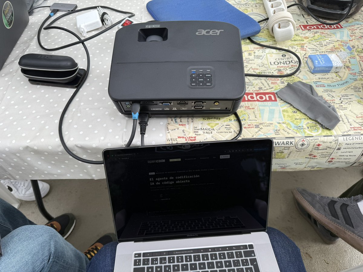 Dailos R. DÍAZ LARA 🦋 tweet media