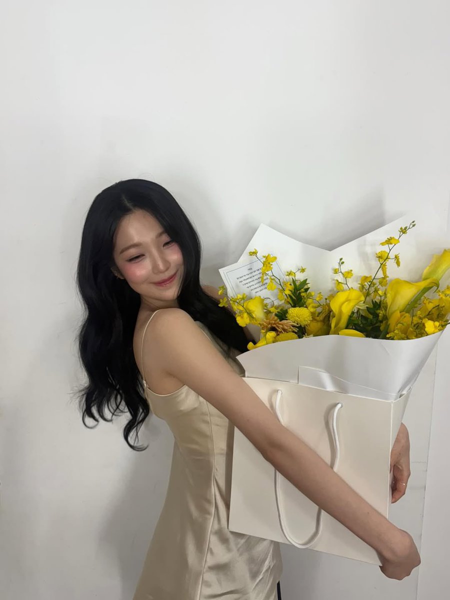 jiheon pics! tweet media