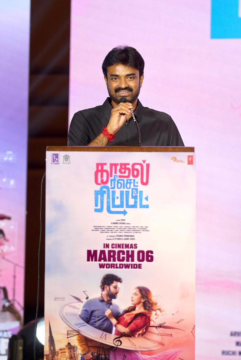 UVCommunication's tweet image. Director #Vijay: This is an emotional moment for me. Thanks #Bala for coming and encouraging the team. Thanks Bala for the encouragement he has given him. Says that Bala is his guru and his films were what taught him how to extract performances.

Thanks producers Prabha Premkumar