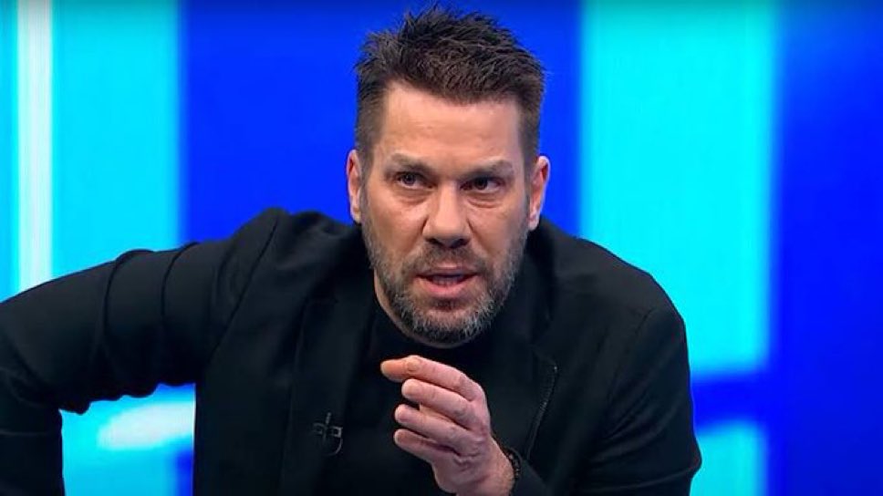 🚨Fırat Aydınus:

"Çok enteresan bir istatistik var.  Süper ligde en çok faul yapıp en az sarı kart gören takım Galatasaray. Cidden çok enteresan."