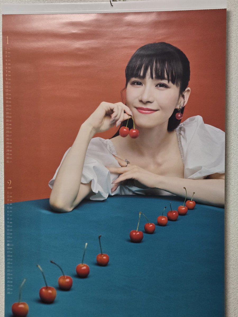 3月になってやっとPerfume2026カレンダーの表紙めくった。今日から1月！