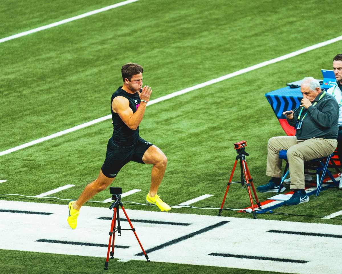 TexasFootball's tweet photo. Day 2 📸 #NFLCombine https://t.co/1qW9HLl2IC