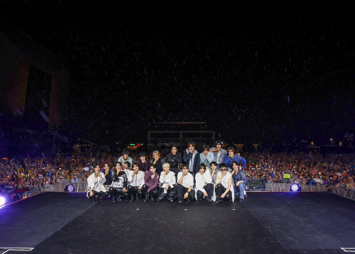 FT_FANCLUB's tweet photo. [📸] 1st FNC BAND KINGDOM IN HONG KONG DAY1

#FTISLAND #FT아일랜드 #FNCBANDKINGDOM https://t.co/FOYxnYSwzD