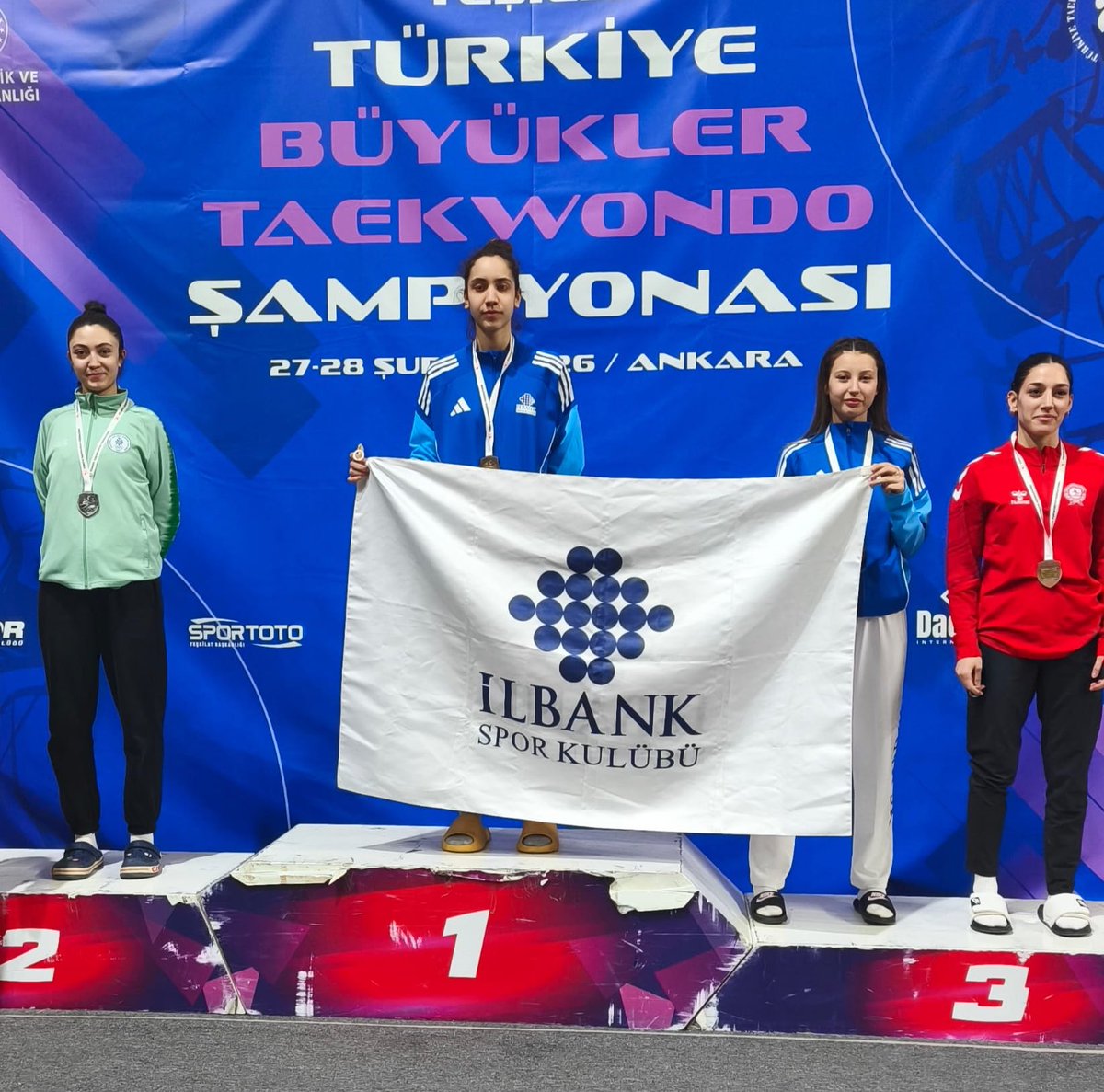Zeynep Duru Kokoç
Türkiye İkincisi! 🥈🥋

Ankara’da düzenlenen Büyükler Türkiye Taekwondo Şampiyonası’nda mücadele eden Selçuklu Belediyespor Kulübü Milli Sporcumuz Zeynep Duru Kokoç, ilk kez katıldığı Büyükler kategorisinde gösterdiği üstün performansla Türkiye İkincisi olarak