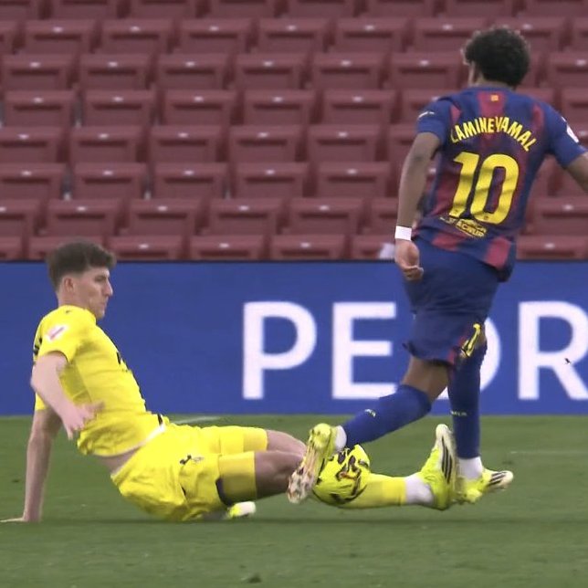 The Touchline | 𝐓 tweet media