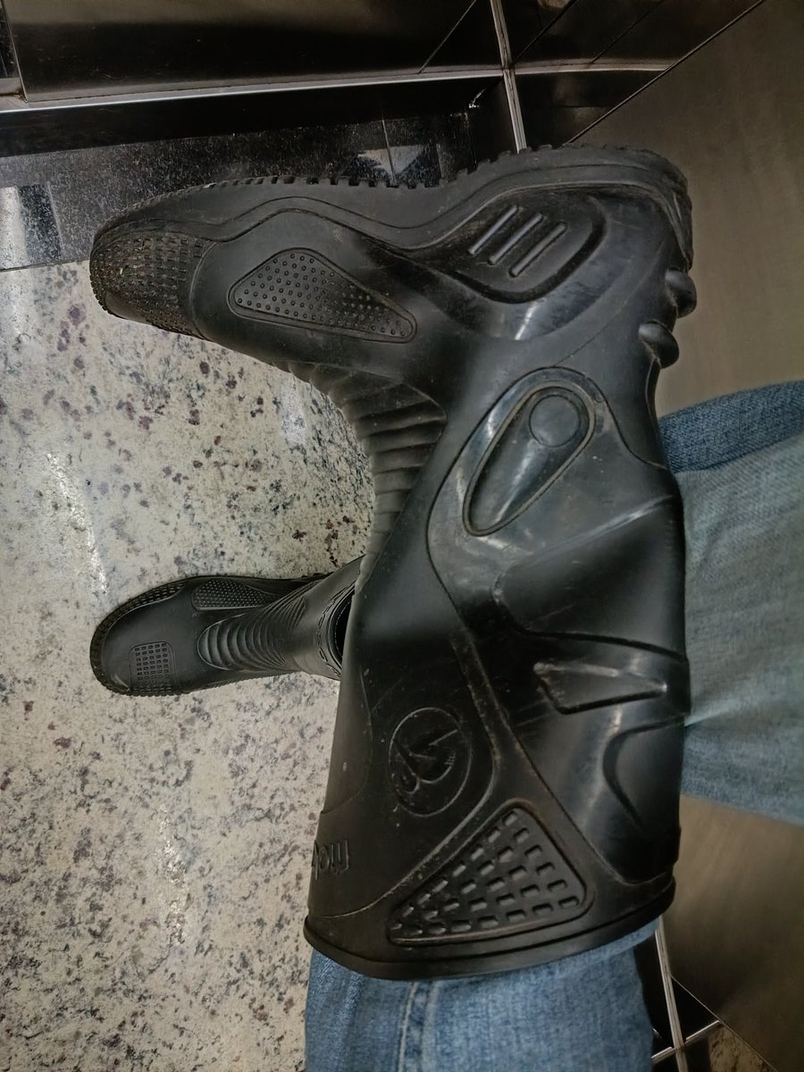 BootZsSp tweet media