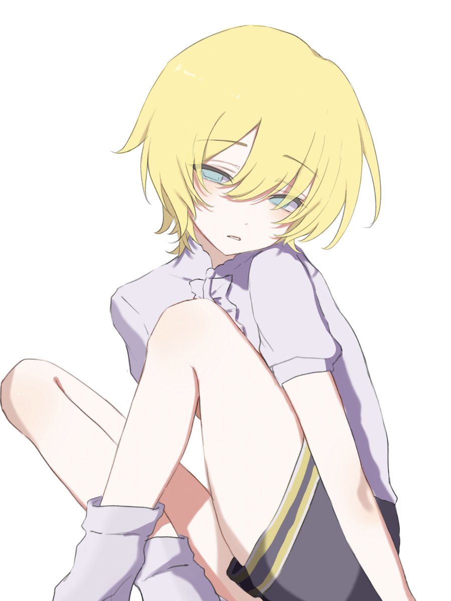 レンが上着を脱いだら···