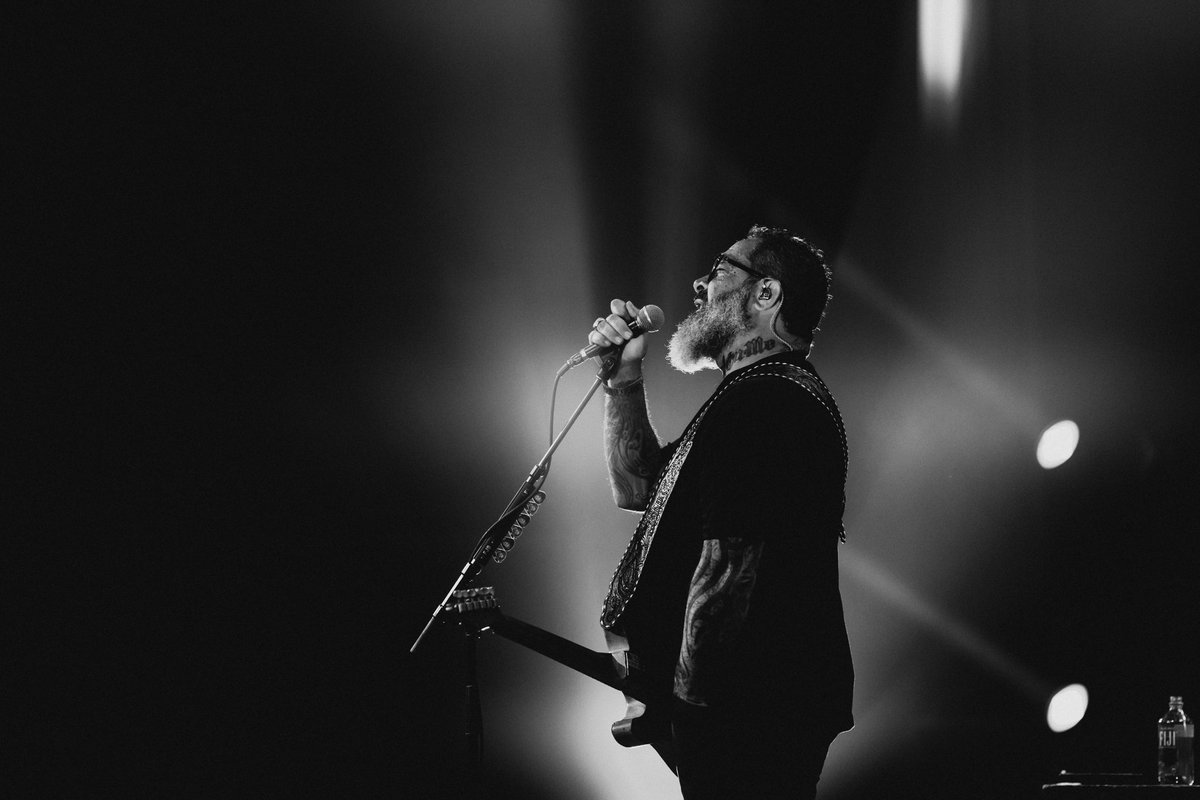 Aaron Lewis tweet media