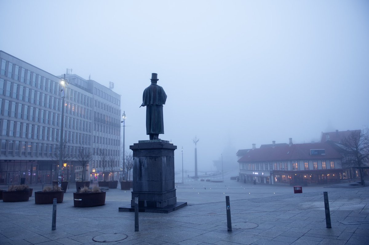 larsaalgaard tweet media