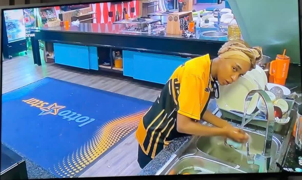 Thandeka 😭😭 this can't be real. #BBMzansiS6