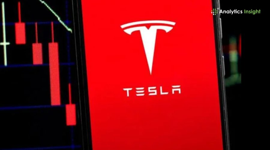 robotics4india's tweet photo. Tesla stock is trading near $408 as the company pushes deeper into AI, robotics, and autonomous mobility. With $3.8B in 2025 GAAP net income and a reported $2B investment into AI infrastructure, the shift toward robotaxi &amp; advanced technology is accelerating. 
#Tesla #StockMarket https://t.co/LZtwZpFSvN