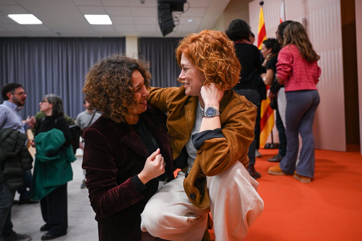 Avui la militància d’ <a href="/ERCbcn/">ERC Barcelona</a> ha proclamat candidata a l’<a href="/Elisendalamany/">Elisenda Alamany</a> per les properes municipals. 

Dona intel·ligent, preparada, compromesa i il·lusionada per fer de Barcelona la capital del país que mereixem, #LaNostraBarcelona. 

Som-hi, Elisenda! ✊🏼