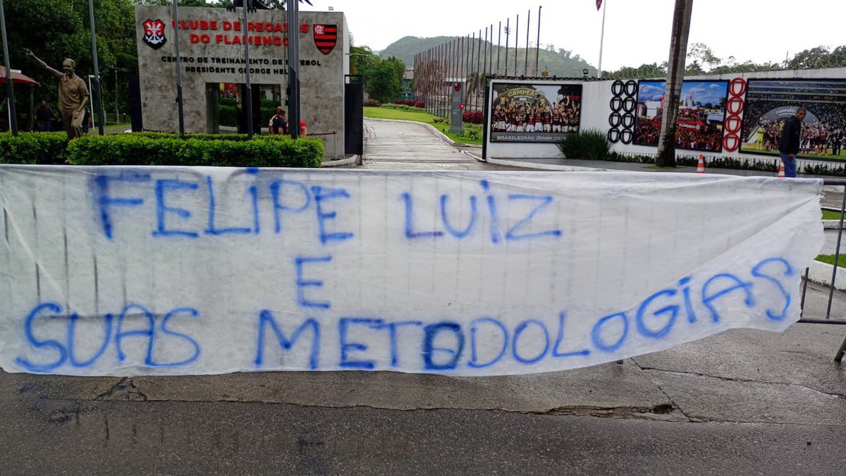 luanaraujo90's tweet photo. Essa faixa aqui entra no panteão, viu https://t.co/2YGSHFj1sr