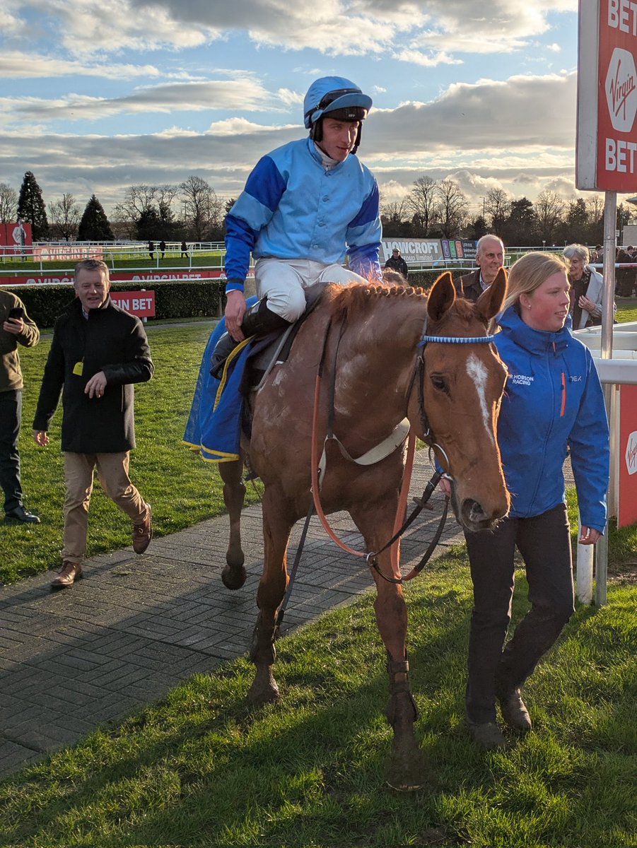 mulldog's tweet photo. The ever popular Docpickedme (Charlie Maggs) scores again at his favourite Doncaster 🤤🏇🏻 https://t.co/tONrglO4xO