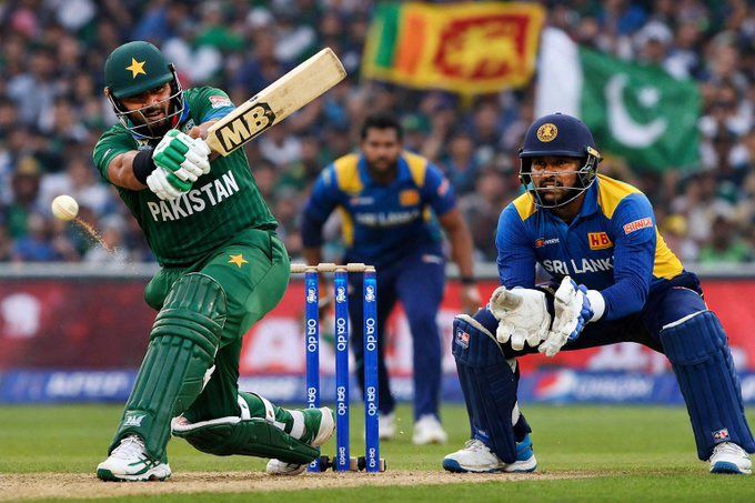 We Indians also want the same that Pakistan wins, so that we can defeat them again.” 😄🏏 #SLvsPAK