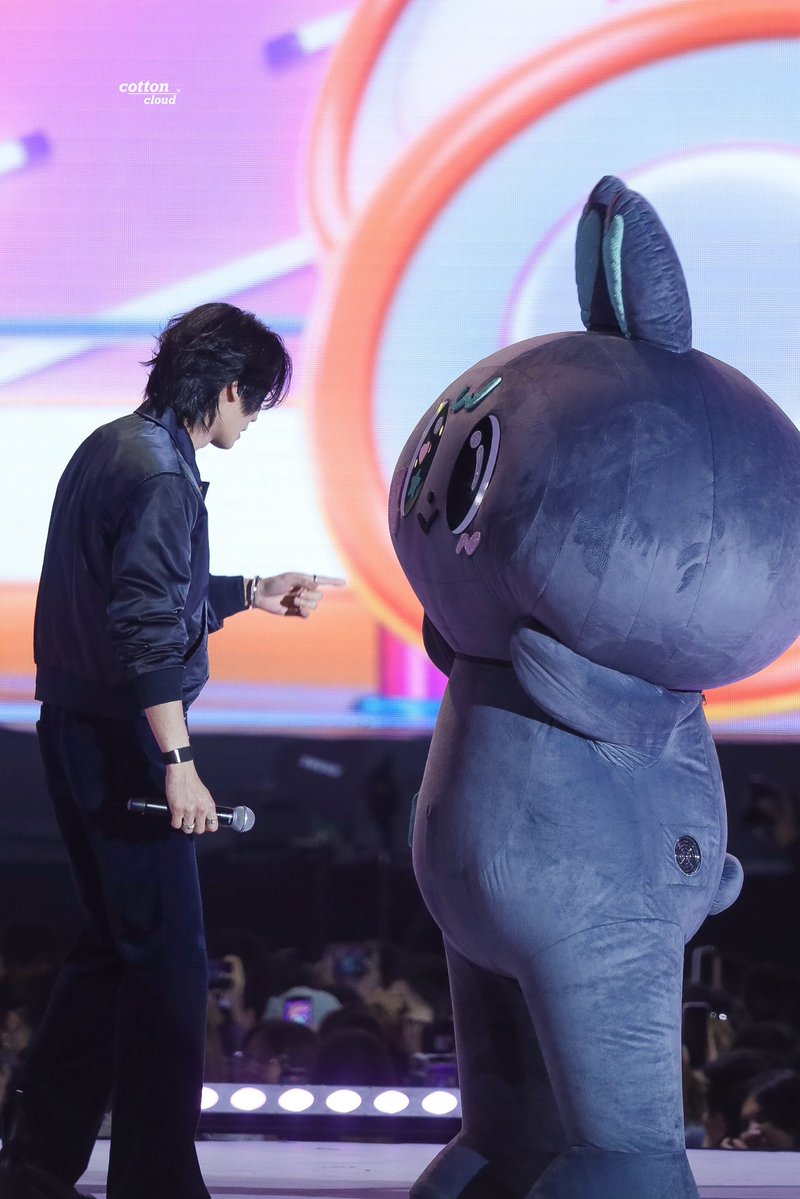 ถ้านี่เป็นวินเมนี่ดุไม่ลงง่ะ น้องเมต้าทำตาแป๋วไร้เดียงสาเหมือนเด็กเชื่อฟังตลอดเวลา หรือถ้าบอกว่าน้องดื้อก็คงเป็นดื้อตาใส รู้ว่าอะไรผิด อะไรทำไม่ได้ แต่แกล้งทำเป็นไม่รู้ ฟีลแบบ .. เมต้าทำผิดเหรอคับป่ะป๊า 🥹