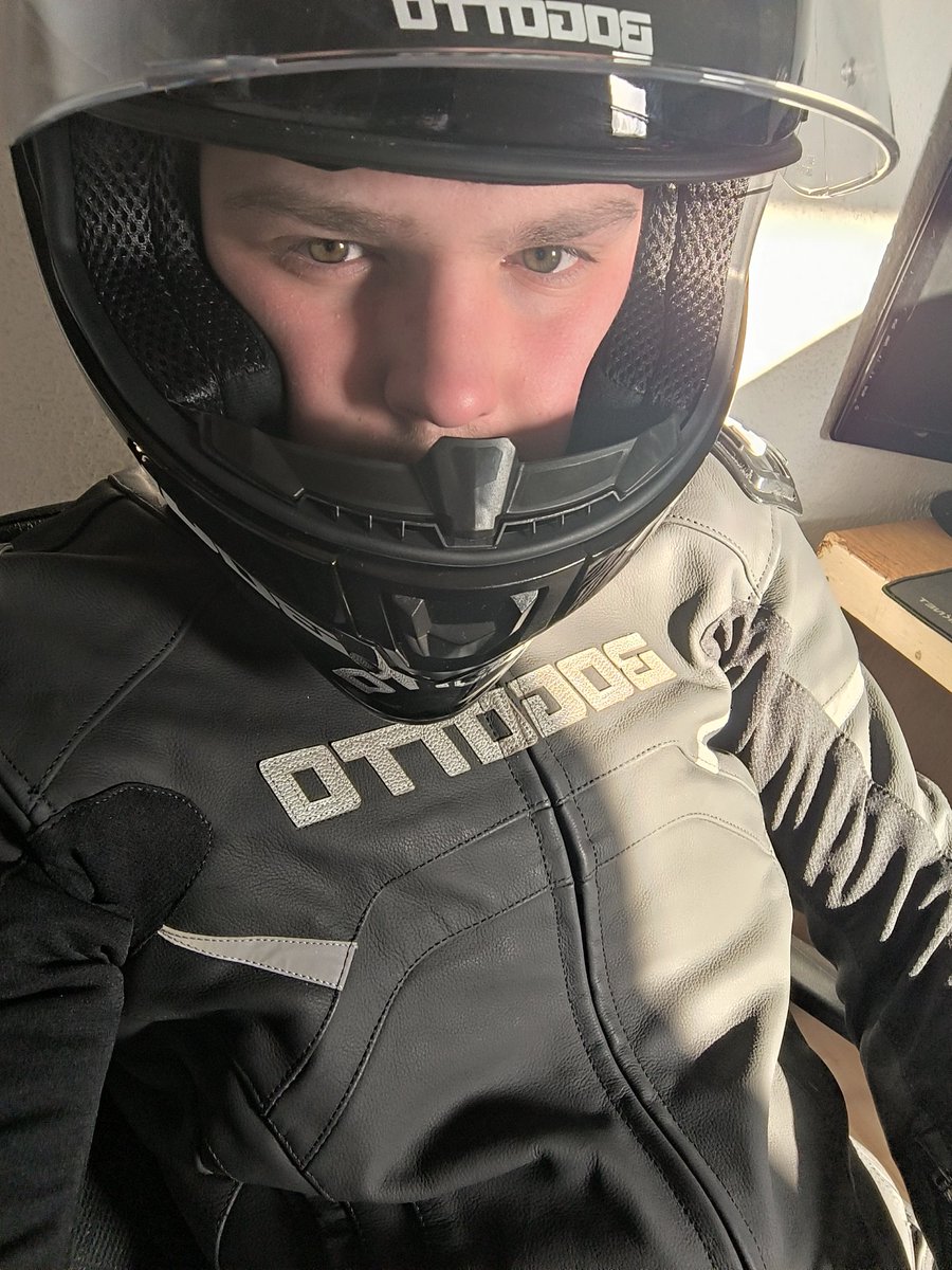 NivonWGay🇩🇪 tweet media