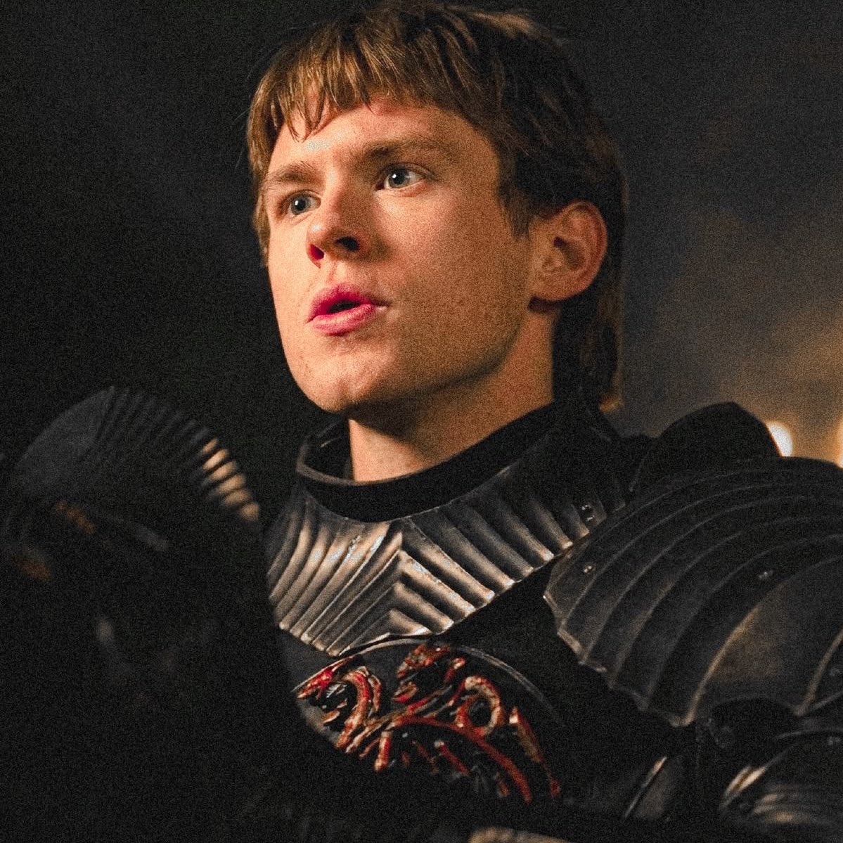 kaos (@karmaenyra) on Twitter photo 