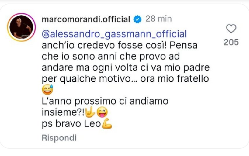 greenday_pre's tweet photo. Perculare con intelligenza, garbo, astuzia e ironia non è da tutti. Dote innata che appartiene indubbiamente alla famiglia Morandi👏🏻👏🏻 E a Gassmann tocca anche ringraziare🤣😂 #Sanremo2026 #tredicipietro https://t.co/lpHRRh1gk1