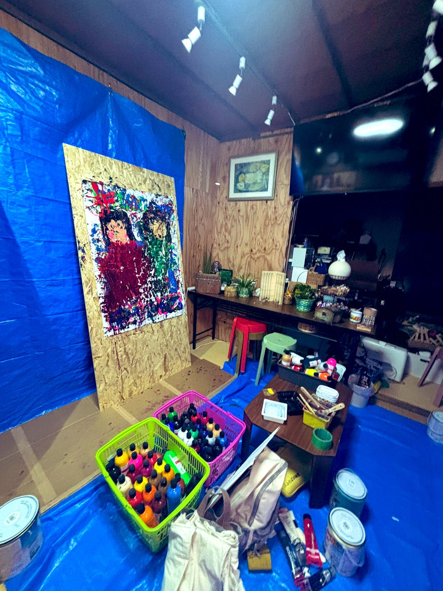 #魔法の生活三周年祭
前期初日発狂のうちに無事終了しましたー   パフォーマンスライブカオスすぎてめちゃくちゃレベル高かったね   明日は引き続き14:〜18:00ライブペインティング、19:00〜交流会 #結社健全飯 

#gallery魔法の生活
東大阪市神田町19-14
周年祭前期3/29まで
金土日14:00〜20:00営業