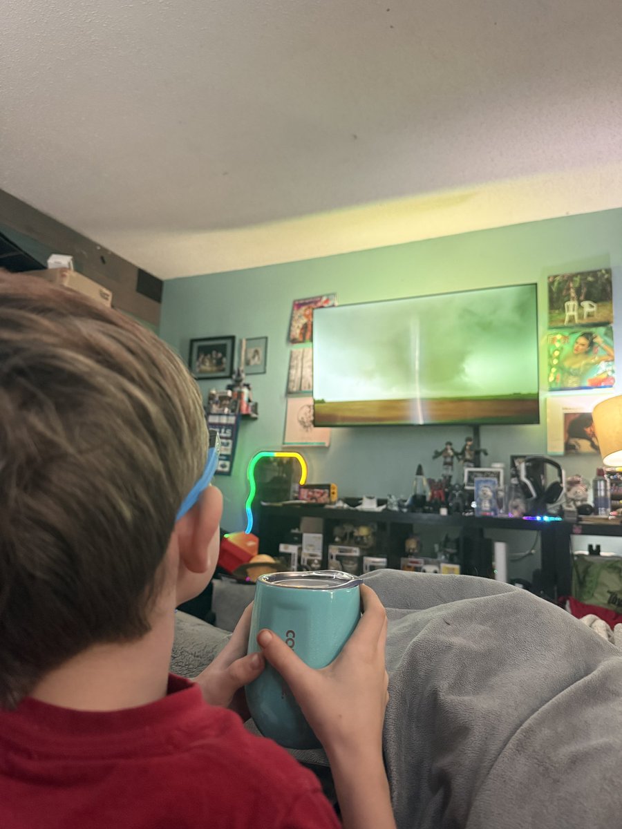 samwitaboom's tweet photo. @ReedTimmerUSA my son is getting ready for tornado season! We’re making intercepting concept cars and watching your YouTube channel on the living room tv 🤗 ultimately Avery just wanted to say hi to his favorite tornado chaser ☺️ https://t.co/iYUF0Mt7Qf
