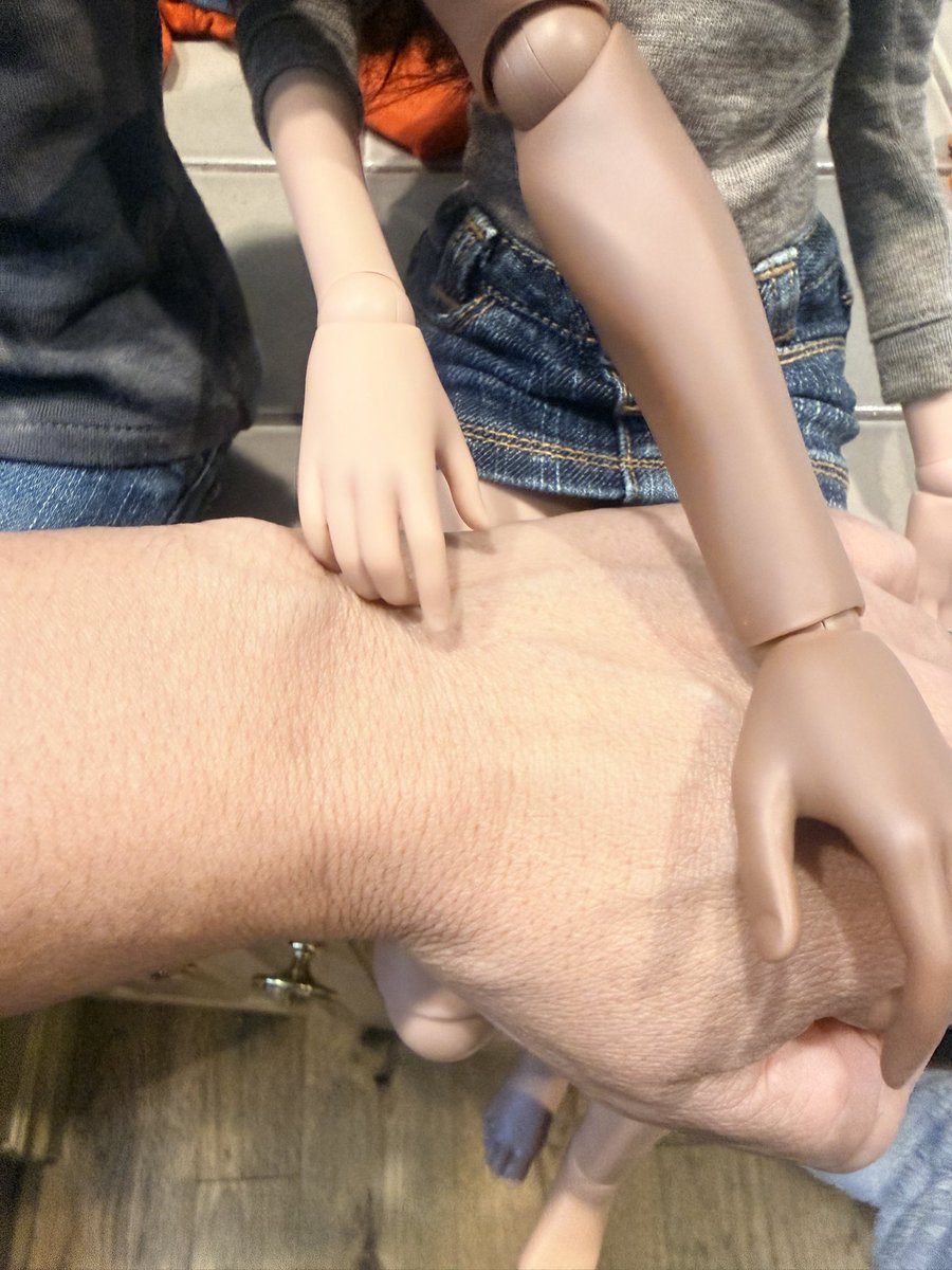 Agilitay2's tweet photo. @SmartdollLand Not great pics-but I always struggle to pick the skin tone closest to my own.  My daughter says it is tea.  She’s right, but, it’s not really that close.  I have more of a brown/red undertone.  The pic is tea/cocoa and me. https://t.co/5ecyITOalY