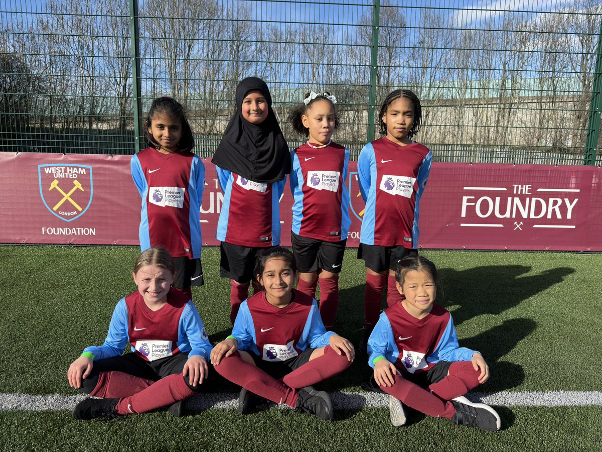 Gallions Primary School tweet media
