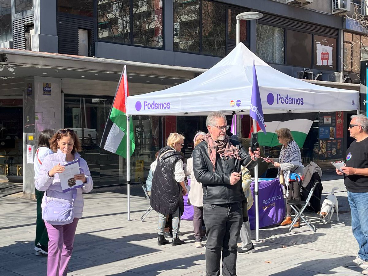 podemosmad's tweet photo. Hemos estado desde Vallecas hasta Malasaña, desde Quintana hasta Príncipe Pío con mesas informativas recogiendo firmas para Gaza y la sanidad pública. Madrid se levanta.
#GenocidioPalestina #UECómplice #Podemos #EuropeanLeft #MadridSeLevanta https://t.co/iPthgZ716Y