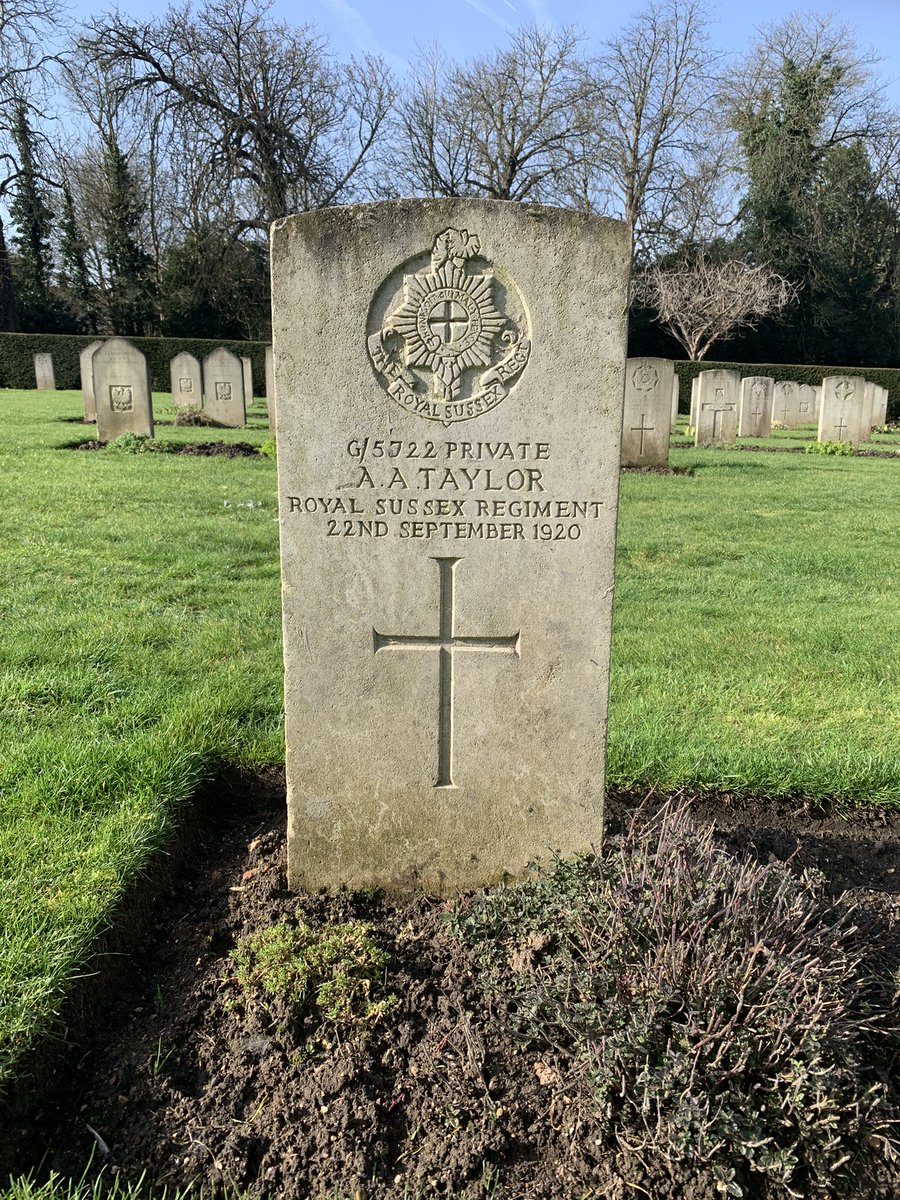 Managed  to fit in an excursion to Oxford's Botley cemetery to photograph the graves of SD/1971 Pte F Holcombe, 2nd Lt H D M Kemp &amp;  G/5722 Pte A A Taylor