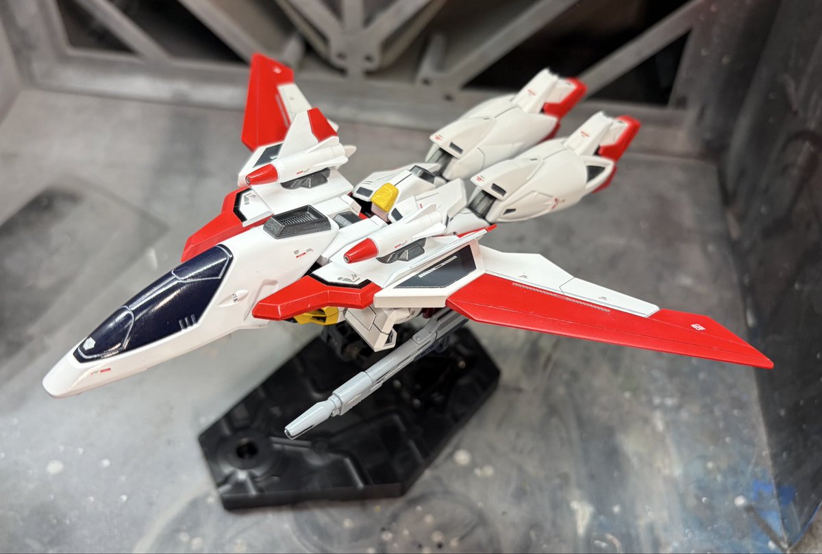 kitakaze3690's tweet photo. #ガンプラ
#ガンダムX
ガンダムエアマスター HGAWが完成しました。ちまちまデカールも貼ったりしましたが、背景が相変わらず汚くてすんません💦
何のかんのでガンダムXは好きな作品。
レオパルドの発売が楽しみ😊
ベルティゴとヴァサーゴ、アシュタロン(特にHC)のHGAW化もお願いします！ https://t.co/v2IAsuGTSs