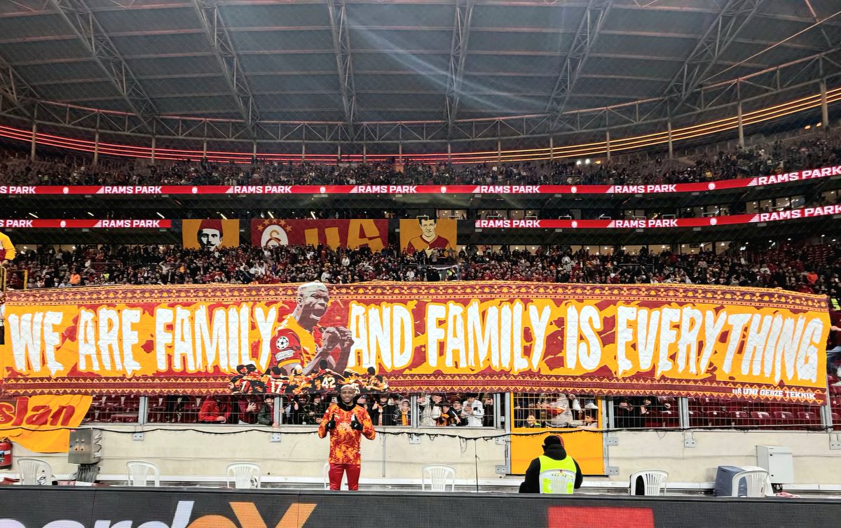 WE ARE FAMILY AND FAMILY IS EVERYTHING!

BİZ AİLEYİZ VE AİLE HER ŞEYDİR!

#ultrAslan