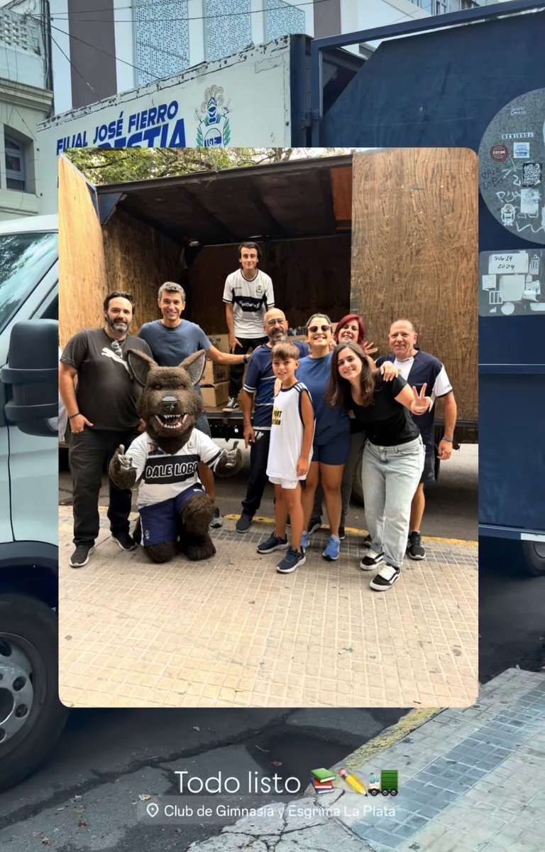 #GELP #CGE 🚨 Entrega de más de 1000 kits escolares en comedores de La Plata, Berisso y Ensenada. Buena iniciativa de <a href="/gimnasiaespue/">GIMNASIA ES PUEBLO</a> y gran trabajo de manera integral en el club. Siempre con el camión de la Filial José Fierro. La memoria y el legado de José más presente que nunca
