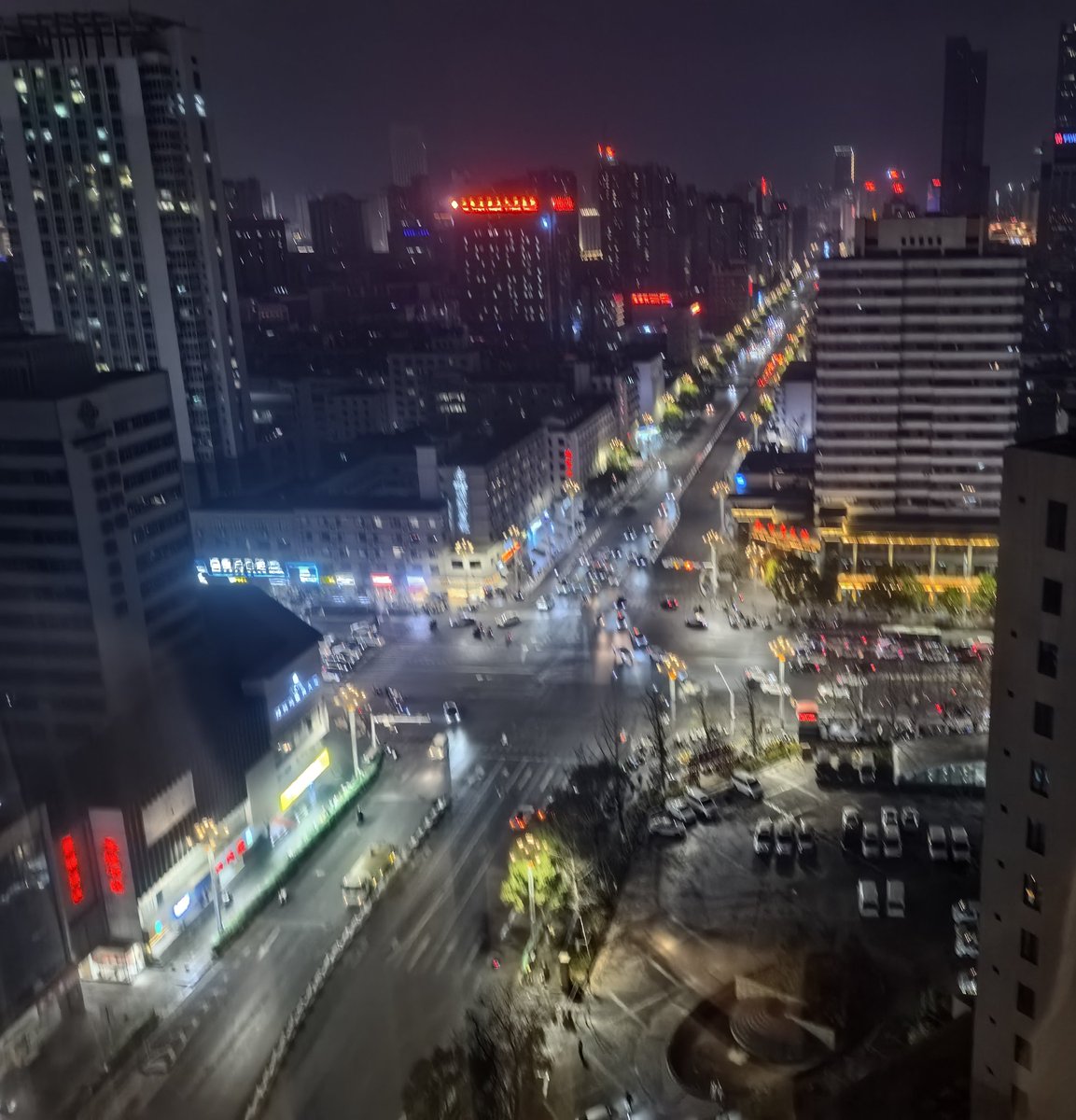 🐷 LU👀 tweet media