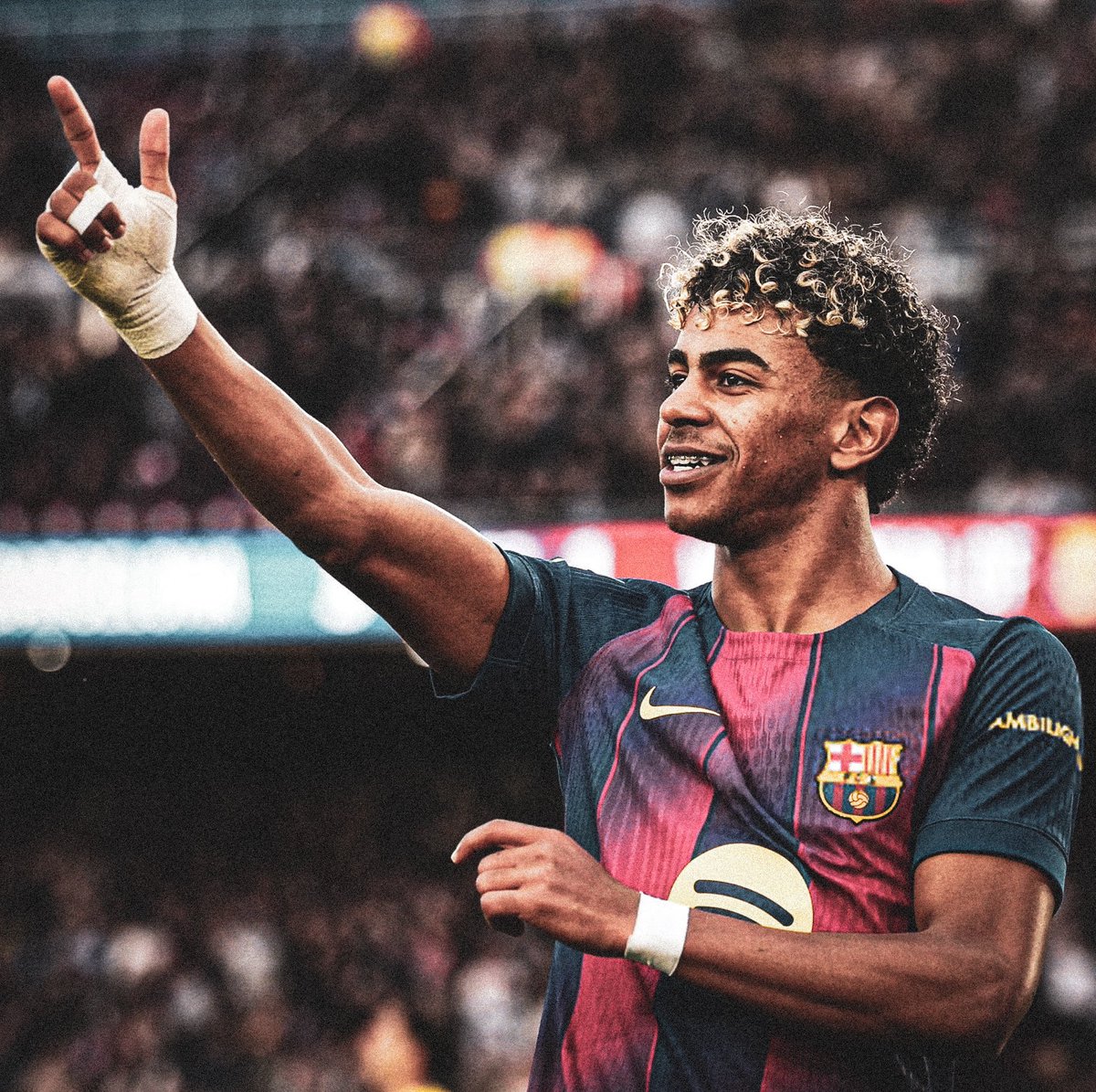 أول هاتريك في مسيرة لامين ✅