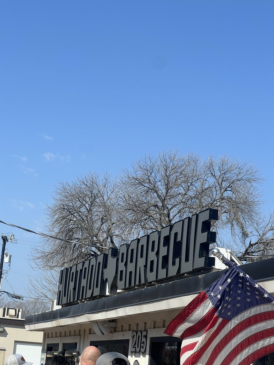 Lounge dawg(I am emotionally scarred) tweet media