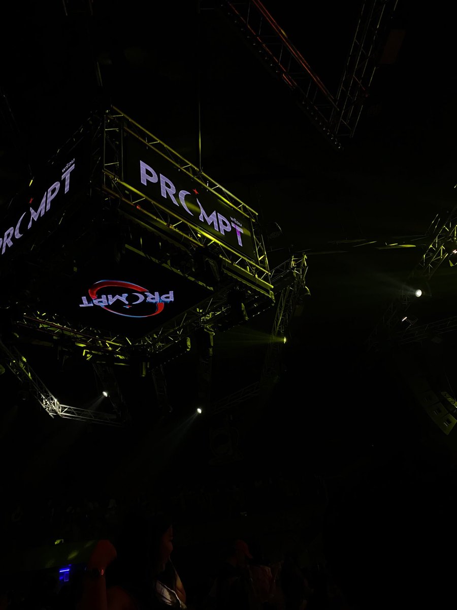 รรินนน tweet media