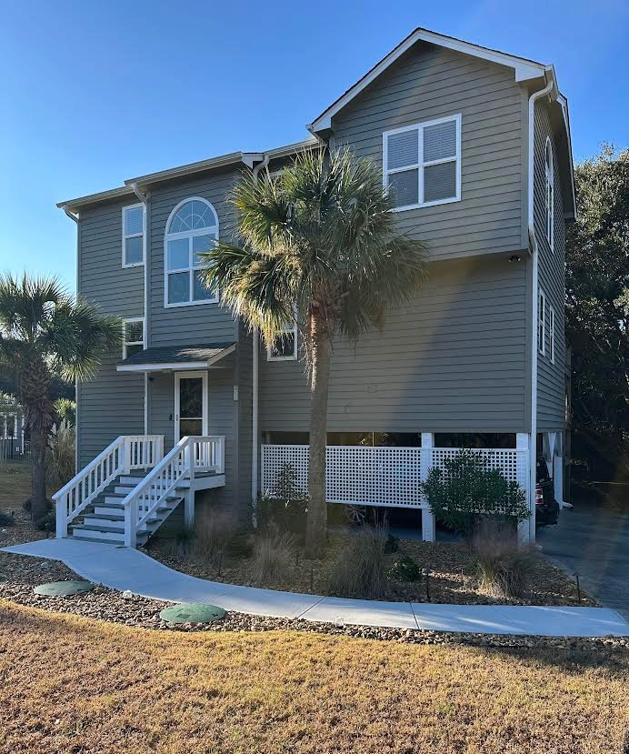 Just Listed near The Point 🌊
106 Wyndward Ct, Emerald Isle
Reverse floor plan, updated finishes, renovated baths, decks + private beach access. Sold furnished &amp; move-in ready. flexmls.com/share/DX8SC/10…

#EmeraldIslenc #CrystalCoast #BarefootChandlerGroup
