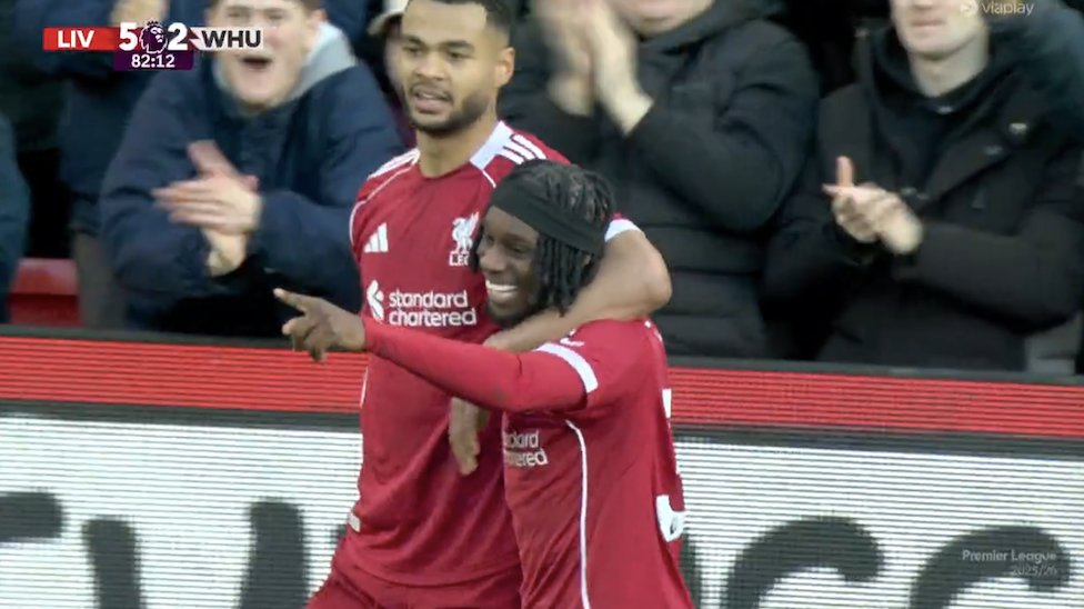 marklfcx's tweet photo. 🚨🚨No Liverpool fan should have less than 2000 followers, Reply under this tweet and follow everyone who likes your comments ❤️❤️ https://t.co/kQ7jTvSqiZ