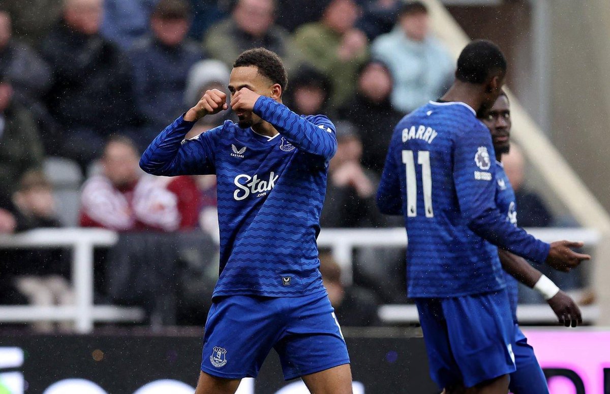 𝗧𝗵𝗲 𝗧𝗼𝗳𝗳𝗲𝗲 𝗕𝗹𝘂𝗲𝘀 tweet media