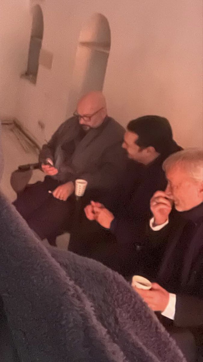 gabriel30044076's tweet photo. Çağatay Ulusoy, Levent Özdilek and Tolga Tekin #EşrefRüya from the set.
#ÇağatayUlusoy(#Eșref), #LeventÖzdilek #Hidir) and #TolgaTekin(#Muslum) https://t.co/KaDjOjBA5U